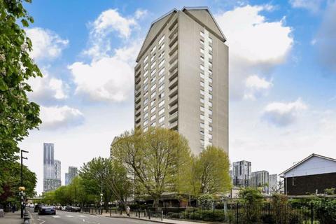 2 bed property, in Flat 63, £345,000