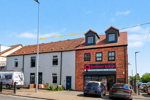 2 bed property, in 76 Wakefield Road Kinsley, £18,000