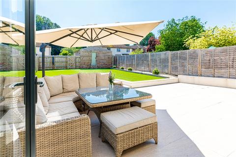 3 bed property, in Elizabeth Avenue, £475,000