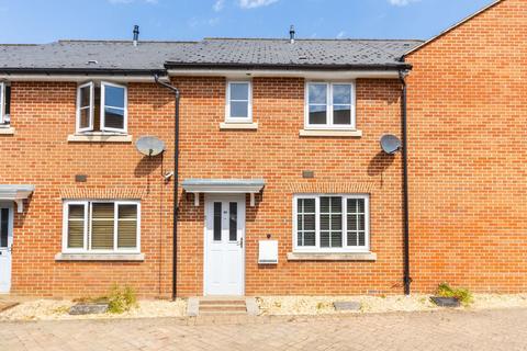 3 bed property, in Kempley Close, £300,000
