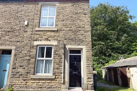 2 bed property, in Hague Street, £185,000