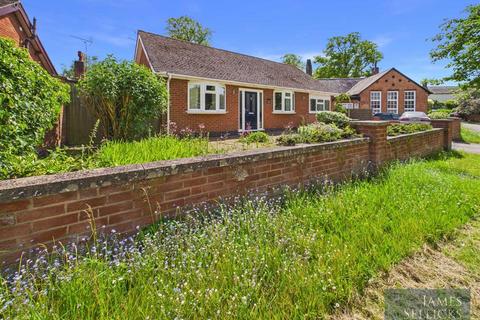 3 bed property, in Avoncroft, £480,000