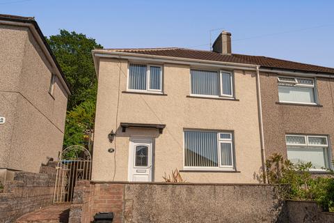 3 bed property, in Graig Park Hill, £240,000