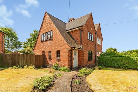 3 bed property, in Bracknell Crescent, £150,000
