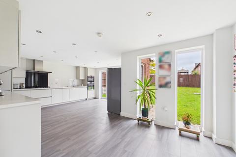 4 bed property, in Cassley Crescent, £550,000