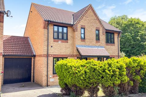 2 bed property, in St Helens Grove, £340,000