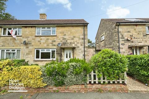 2 bed property, in Coronation Gardens, £155,000