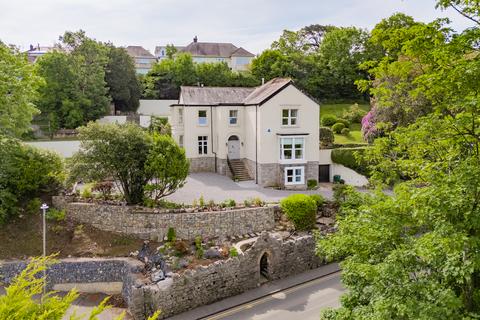 6 bed property, in The Croft =, £1,750,000