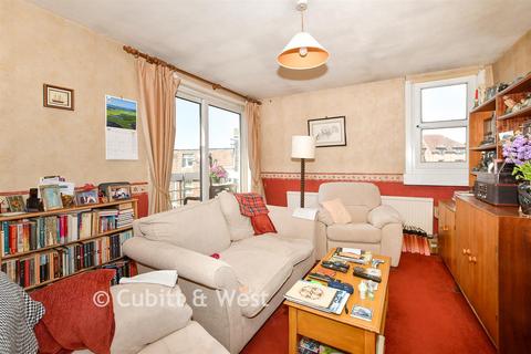 2 bed property, in Station Road, £180,000