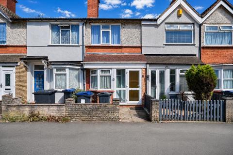 3 bed property, in 5 Medina Road, £39,000