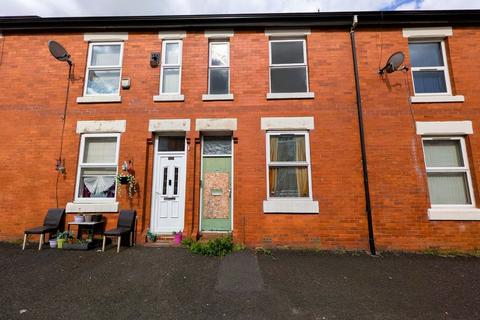 2 bed property, in Kenwyn Street, £95,000