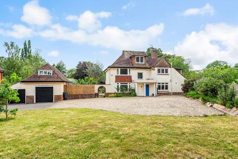 5 bed property, in Stoner Hill, £1,600,000