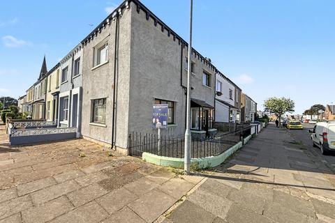 2 bed property, in Solway Street, £95,000