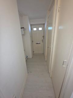 1 bed property, in Tottenham N15, £265,000
