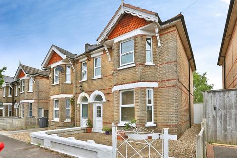3 bed property, in Harrison Avenue, £425,000