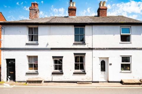 2 bed property, in East Street, £170,000