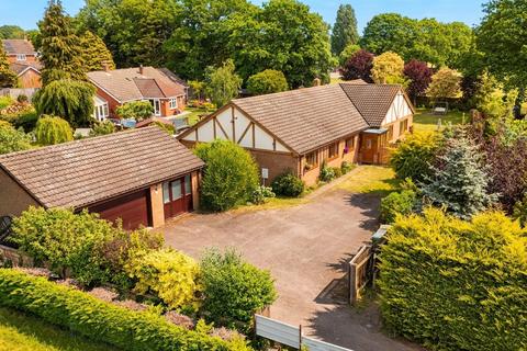 4 bed property, in The Wilderness, £675,000