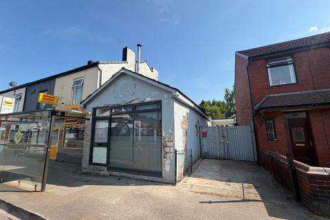 1 bed property, in Hyde Road, £130,000