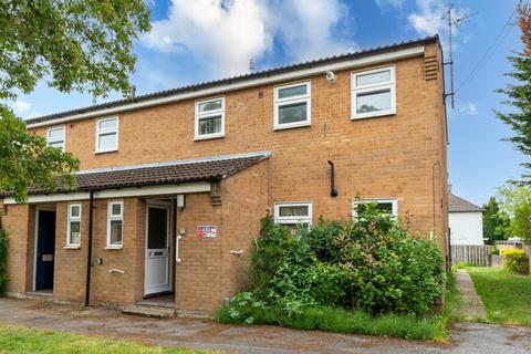 1 bed property, in Gunhild Court, £240,000