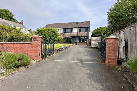 3 bed property, in Carnglas Road, £350,000