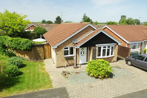 3 bed property, in Bishop Close, £425,000