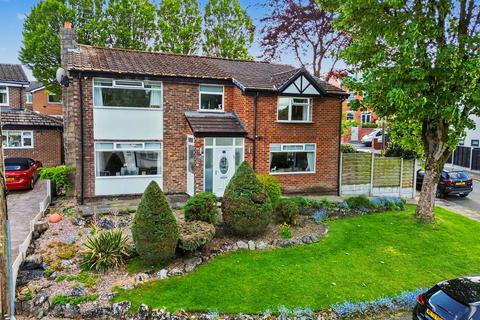 4 bed property, in Philips Drive, £650,000