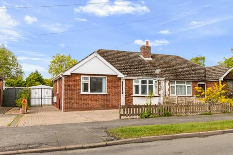 3 bed property, in Enfield Avenue, £150,000