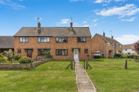3 bed property, in Cup and Saucer, £310,000