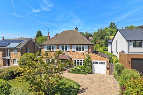 4 bed property, in The Waldrons, £1,295,000