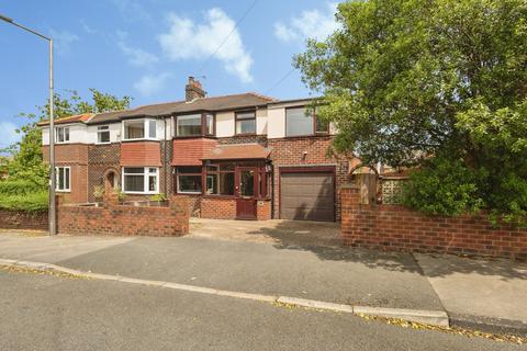 4 bed property, in Kensington Road, £375,000
