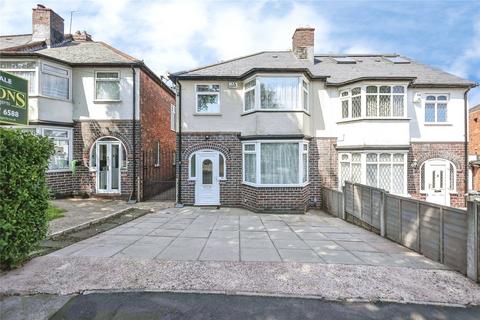 3 bed property, in Lindridge Road, £250,000