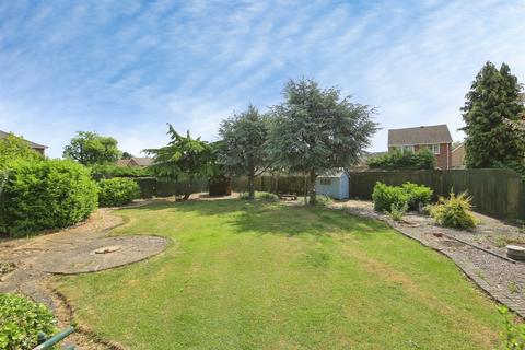 4 bed property, in Shortacres Road, £325,000