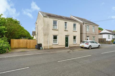 3 bed property, in Monksford Street, £220,000