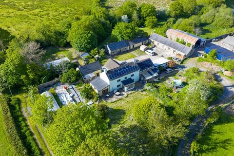 10 bed property, in Whitland SA34, £1,200,000