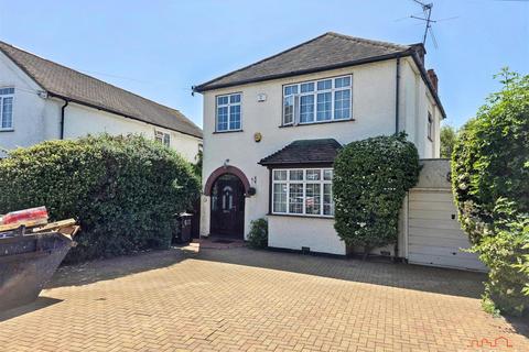 4 bed property, in Chessington Road, £750,000