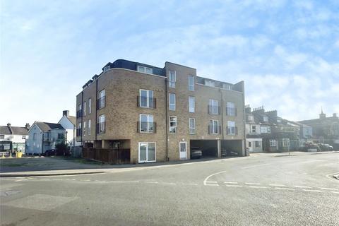 1 bed property, in Martins Road, £190,000