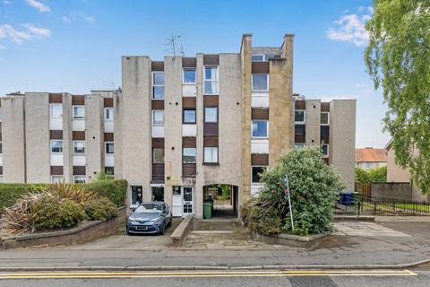 2 bed property, in 44/5 Saint Andrew Street, £140,000