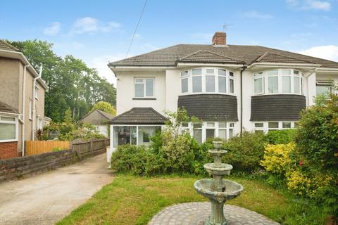 3 bed property, in Coryton Close, £425,000