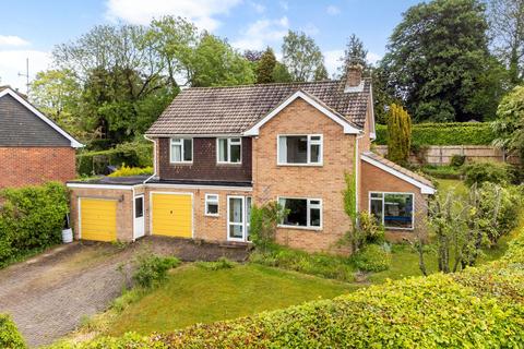 4 bed property, in Highridge, £725,000