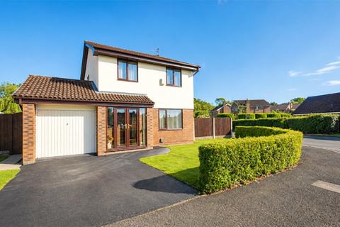 3 bed property, in Dalegarth Avenue, £360,000