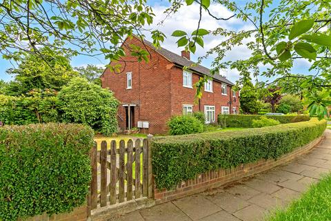 2 bed property, in Flint Way, £315,000