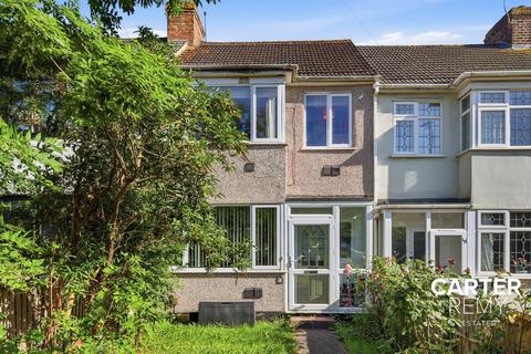 3 bed property, in Hall Terrace, £400,000