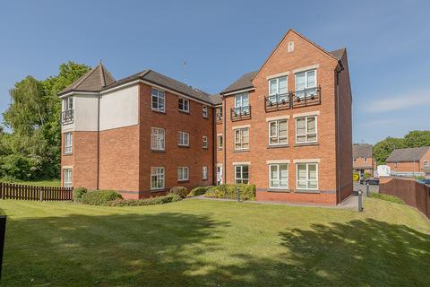 2 bed property, in Britannia Close, £130,000