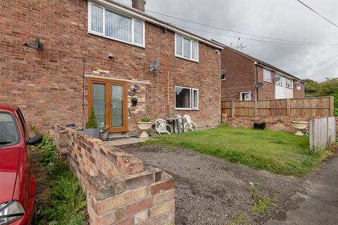 2 bed property, in Willis Grove, £107,500