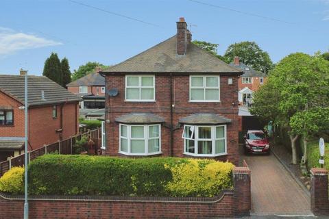 4 bed property, in King Street, £350,000