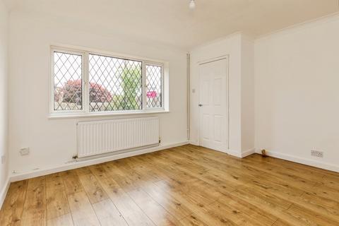 3 bed property, in Brendon Rise, £220,000