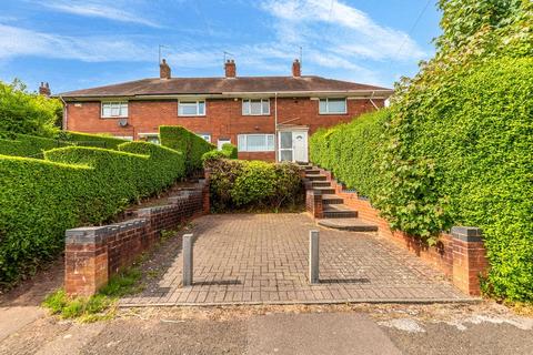 2 bed property, in Gregory Avenue, £190,000