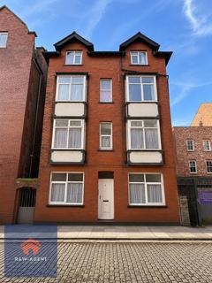 4 bed property, in Royal Terrace, £275,000