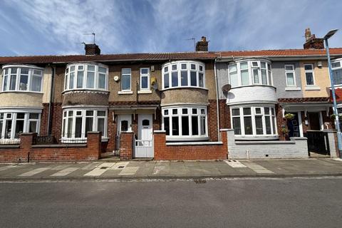 2 bed property, in Welldeck Road, £80,000