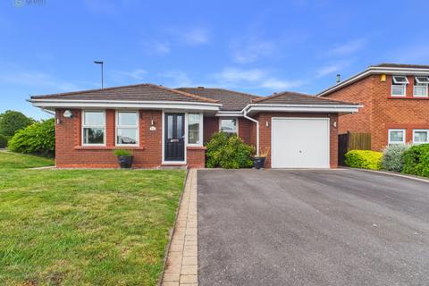 2 bed property, in Lawnswood, £495,000